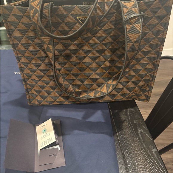 Prada large tote. Authentic.  Comes with registration and receipt.   Never used. - Picture 6 of 8